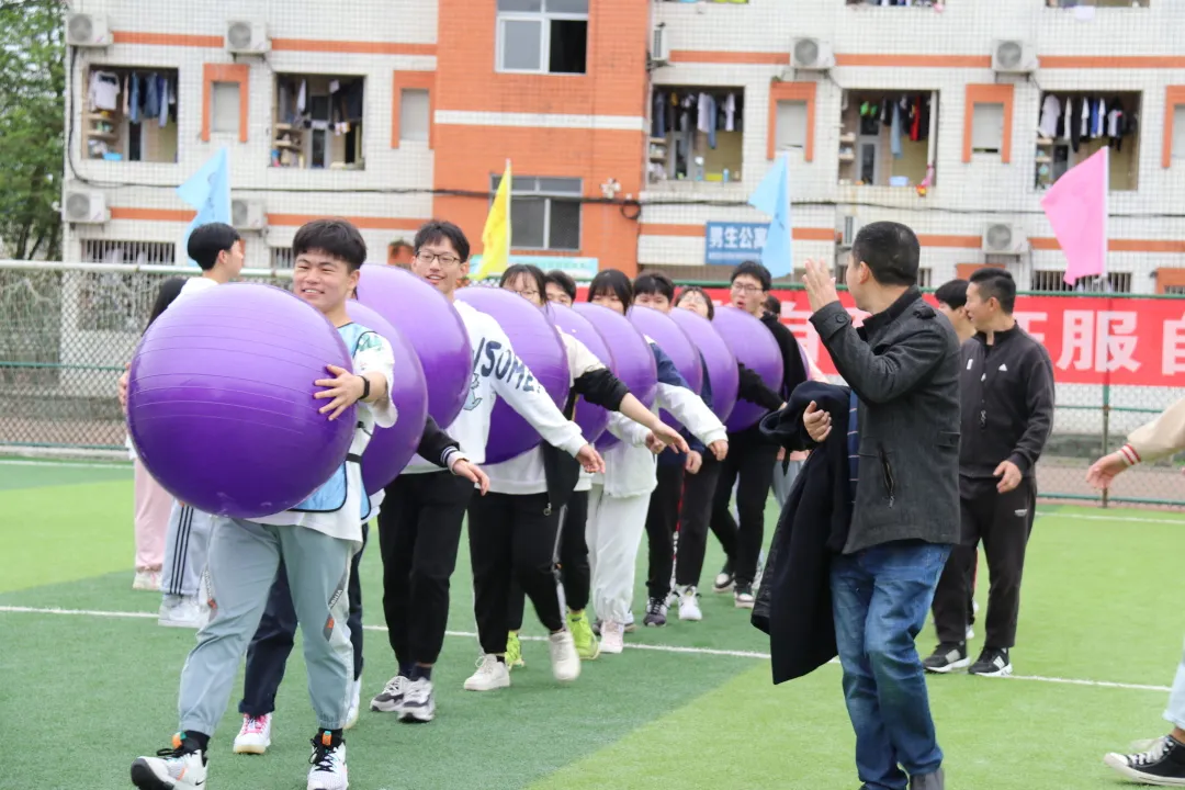 四川民生资讯 南充市李渡中学:匠心“筑”青春,释放同心协力的奋进光芒;趣味“心”运动,绽放拼搏进取的学子风采