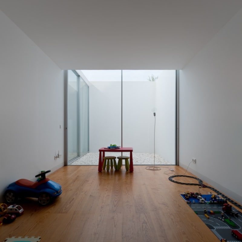 简约到极致的梦想白房子，Aires Mateus经典作品突破了时空界限