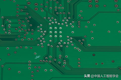 实录丨戴琼海：深度学习遭遇瓶颈，全脑观测启发下一代AI算法