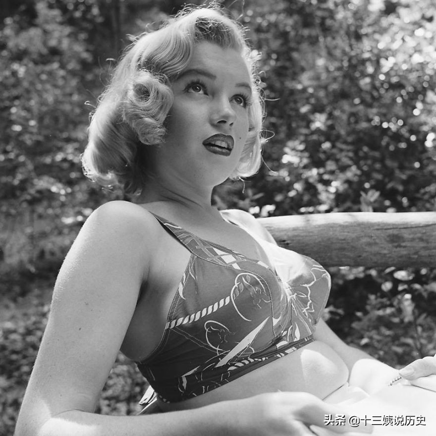 玛丽莲梦露之死原因，至今依旧迷雾重重，图9是遗容现场照片