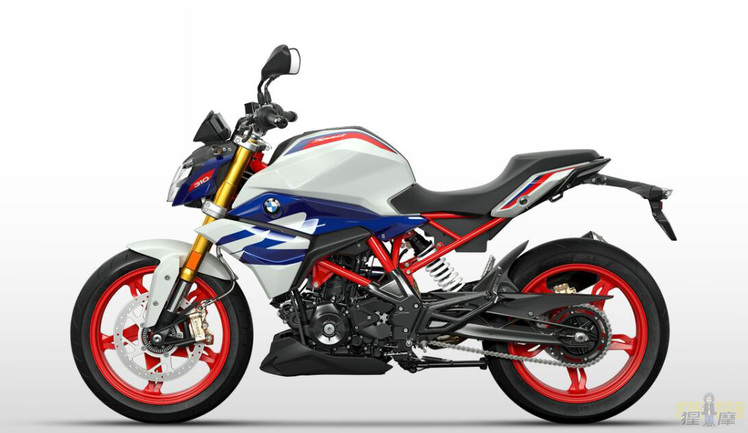 BMW's smalldisplacement model G310R is launched in 2022, with three