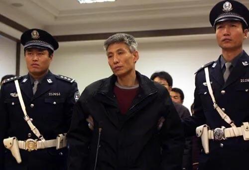 刘涌：黑白通吃的黑帮大佬，嚣张异常，最终仍难摆脱法律制裁