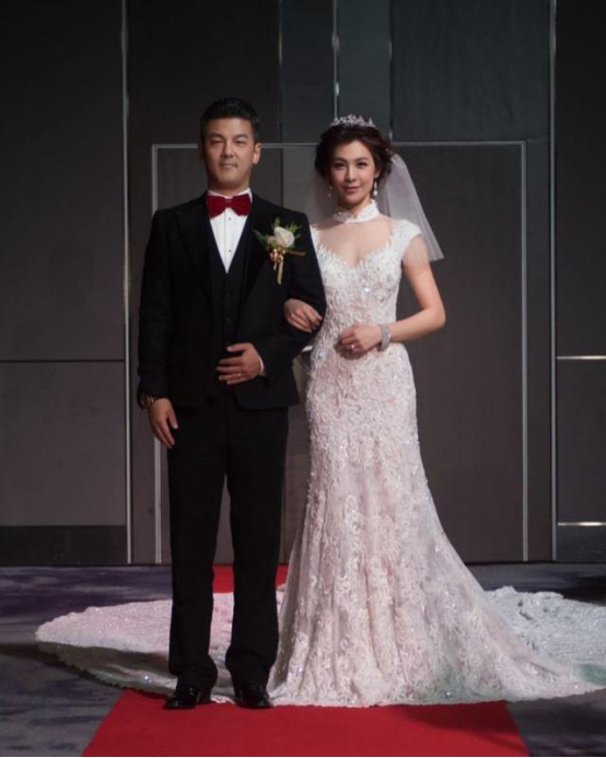 梧桐妹16岁生日，继母出镜与孙志浩亲吻女儿，贾静雯一家缺席