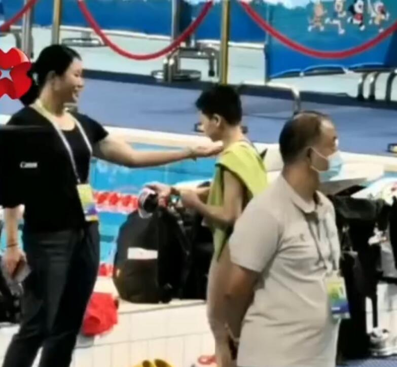 全红婵最新训练曝光！备战全运会又抢镜，记者：随便跳就是零水花