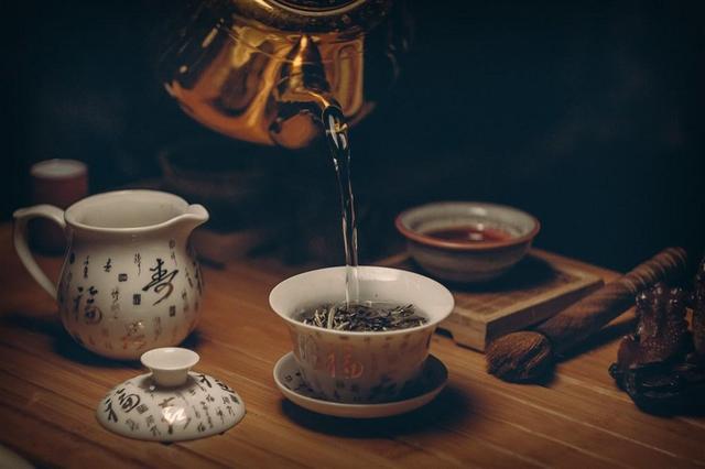喝茶益健康，助力长寿，108岁的茶学界泰斗，堪称“长寿标本”
