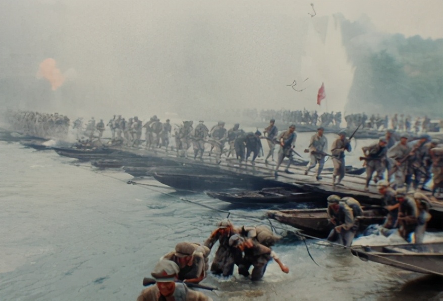 红军过湘江时，白崇禧为何突然调整战线，为红