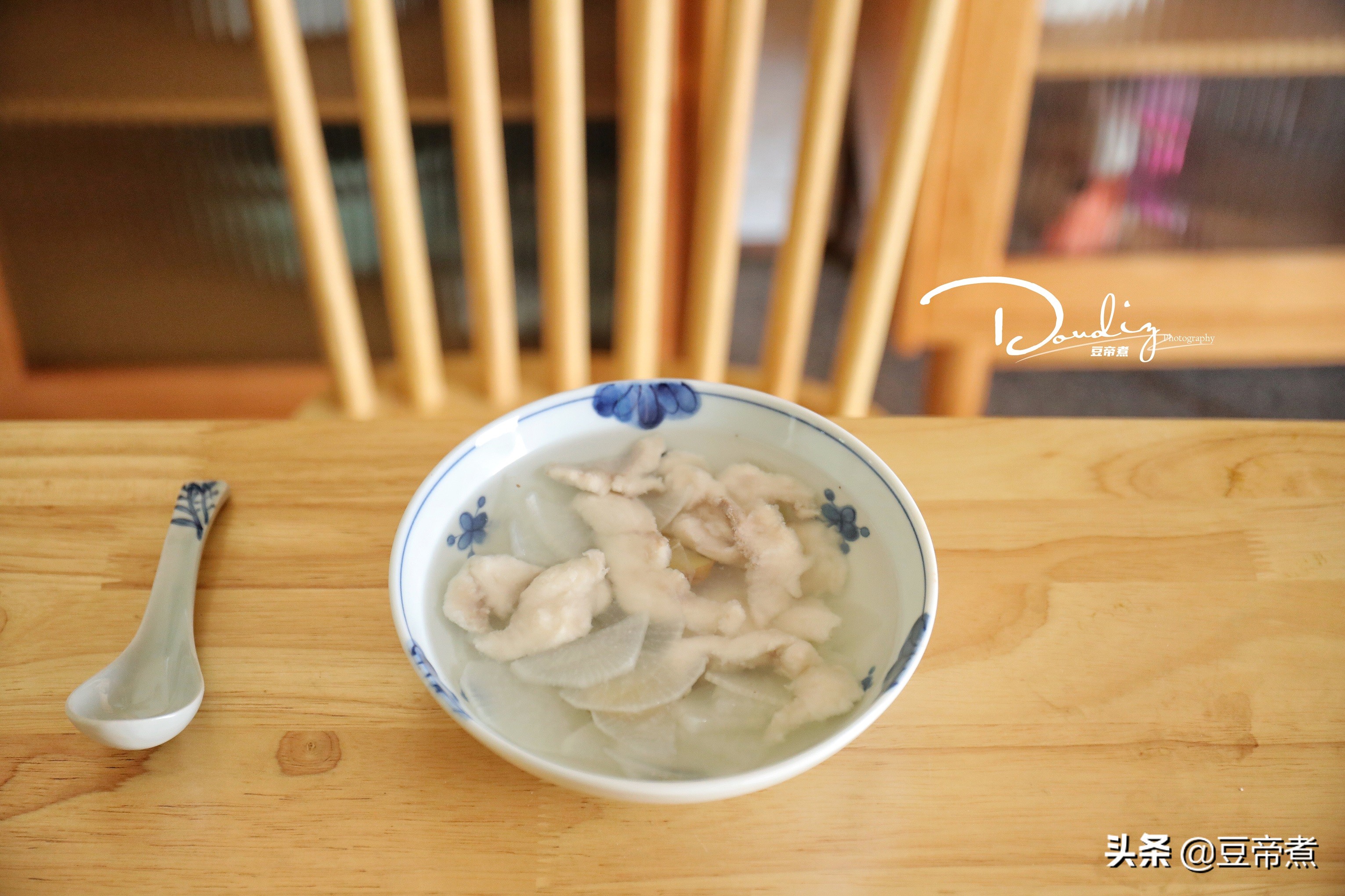 鲨鱼肉到底能不能吃，该怎么做才好吃，福建人告诉你，它的吃法