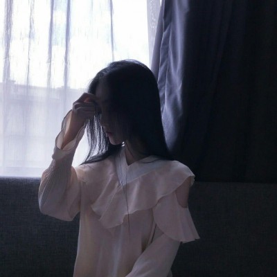 伤感失望自嘲的句子，句句悲凉，有没有一句说中你的心事图片