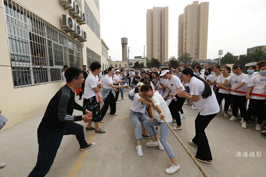 三原县医院庆祝“5.12”国际护士节拔河比赛