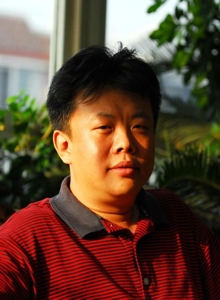 24岁进央视，32岁火炬手，娶BTV花旦春妮，“新国脸”刚强逆袭记