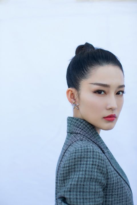 李沁的礼服，又又又翻车了