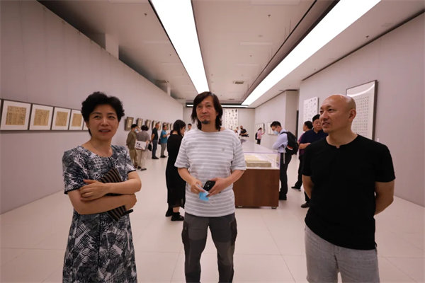 国家画院“大道不孤”系列展第八回：一画开天·洪厚甜作品展启幕