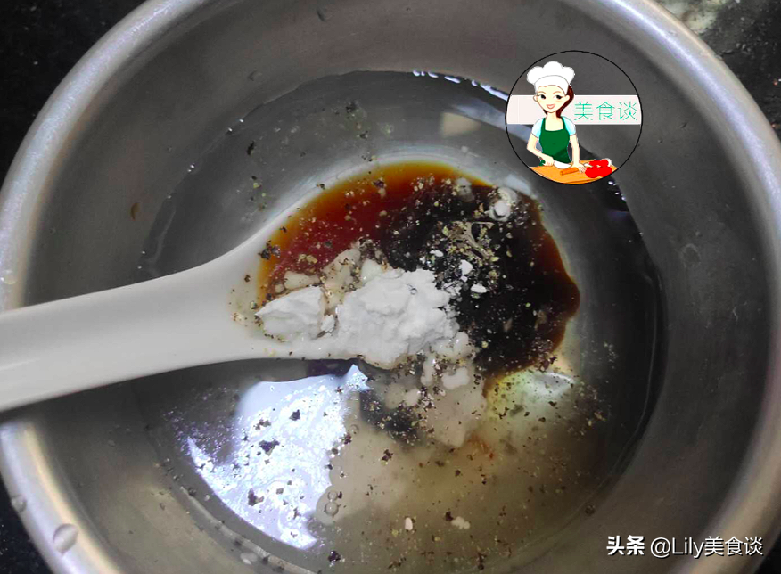 入秋后，这素菜是儿子的最爱，绵滑细腻，拿肉都不换，又香又解馋