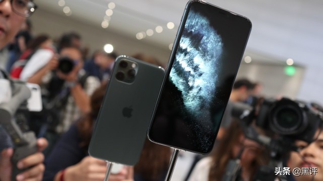 苹果亮剑，iPhone11Pro沦为“清仓价”，网友：盼到了