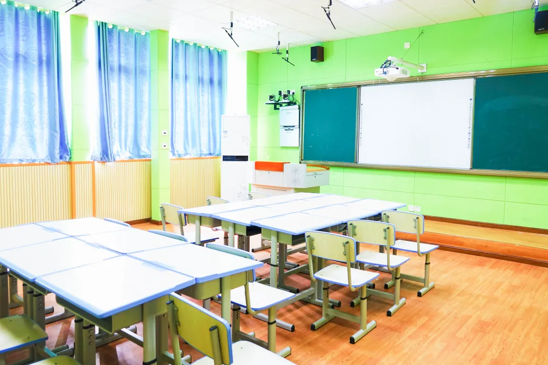 成都市双流区特殊教育学校开展爱国卫生运动