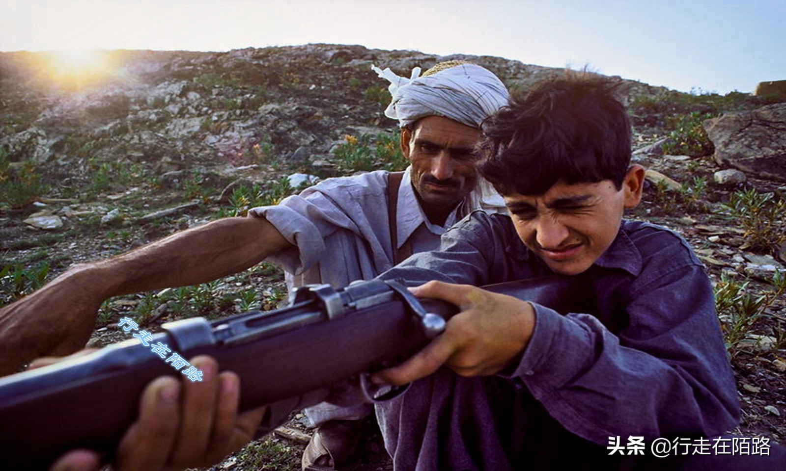 亚洲最大黑枪产地：你敢给原型我就敢仿造，导