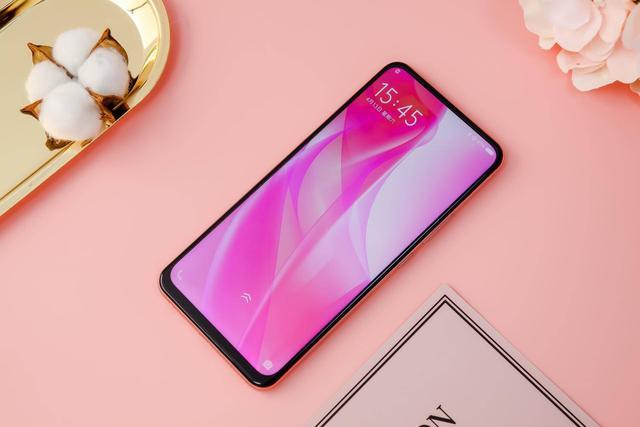 vivo S1全新升级出场，让女孩信心做好自己！宠溺粉美图照片测评