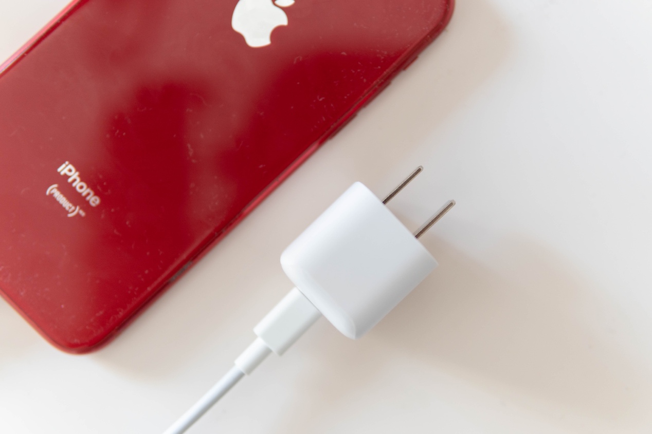 网爆iPhone12取消充电器，快把图拉斯20w迷你快充备上