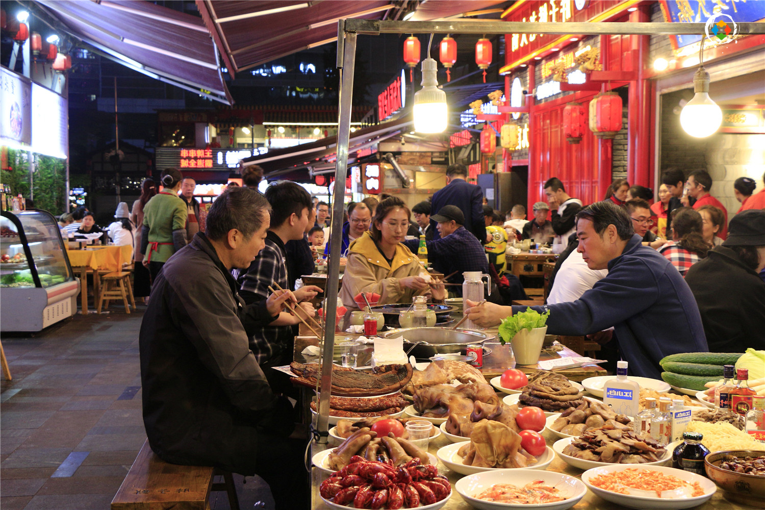 真正的不夜城：重庆3个月夜间消费121亿元，商圈人气全国第一