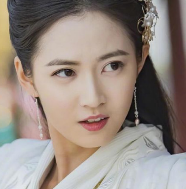 李易峰新剧《镜双城》已有路透，演员阵容强大