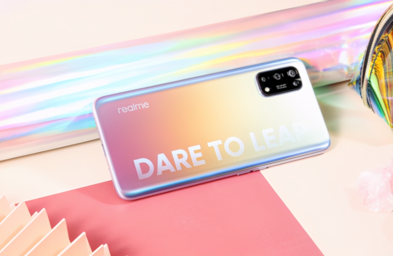 手机足够用就行了！预算2000元这5款手机超值，堆