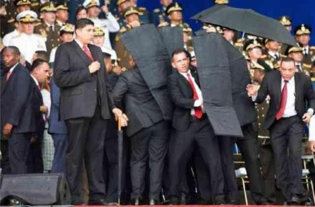 De ce garda de corp a lui Putin aduce întotdeauna o umbrelă? Este pentru a-l proteja pe Putin de vânt și ploaie sau există un alt mister?