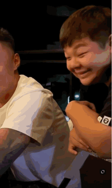 霍建华心如带女儿聚会，陈建州在现场拍余文乐意外曝光小海豚正面