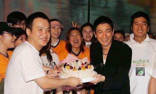 徐峥带资进组、黄渤仅1万片酬，你不知道的《疯