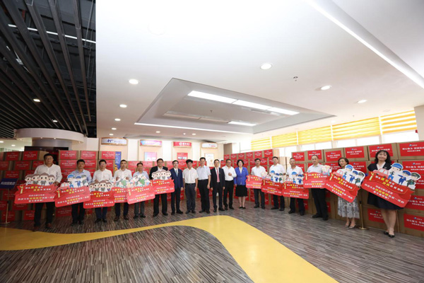 深商会捐赠百万元口罩助力深圳抗疫