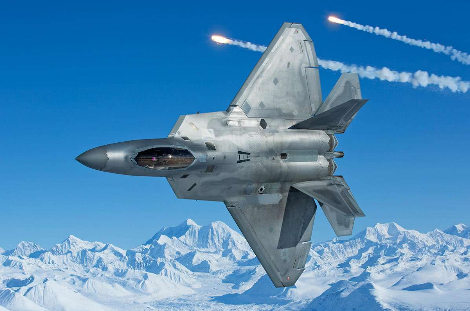 刚被中国雷达锁定到，美军F22战机就坠毁，张召