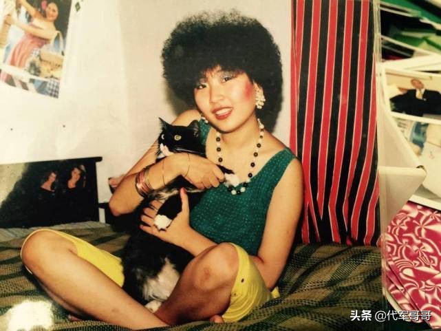 53岁张蔷近照曝光，曾被称为迪斯科女王，如今与