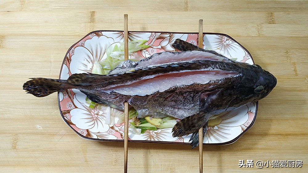 图片[9]-清蒸石斑鱼 只要掌握好3个技巧 做出来鲜嫩多汁好吃 没有腥味-起舞食谱网