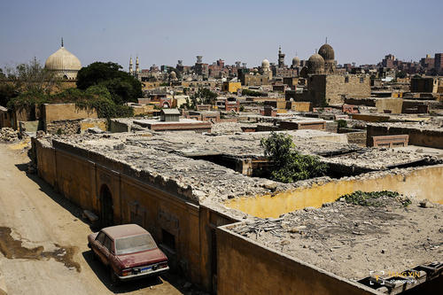 世界上最诡异的城市,活人与死人住在一块