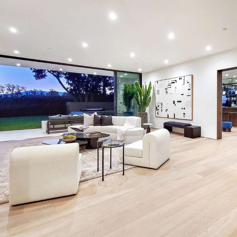 252㎡玻璃別墅掏空天花板，夜晚抬頭就是星空，美景貫穿全屋