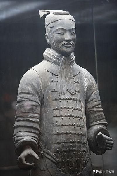 传说古代用“真人烧制兵马俑”一尊破碎的兵马