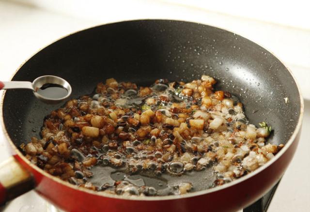 图片[5]-香菇卤肉面的做法步骤图打卤面的关键在卤这样的打卤面比面馆-起舞食谱网