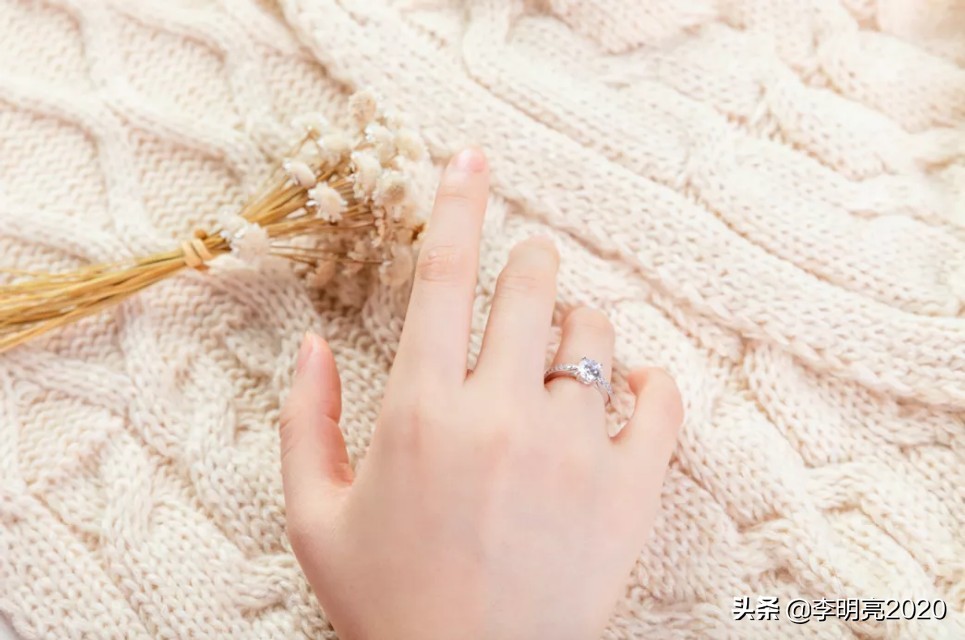 嫁入豪门7年，郭晶晶自曝婚后生活：醒醒吧，什