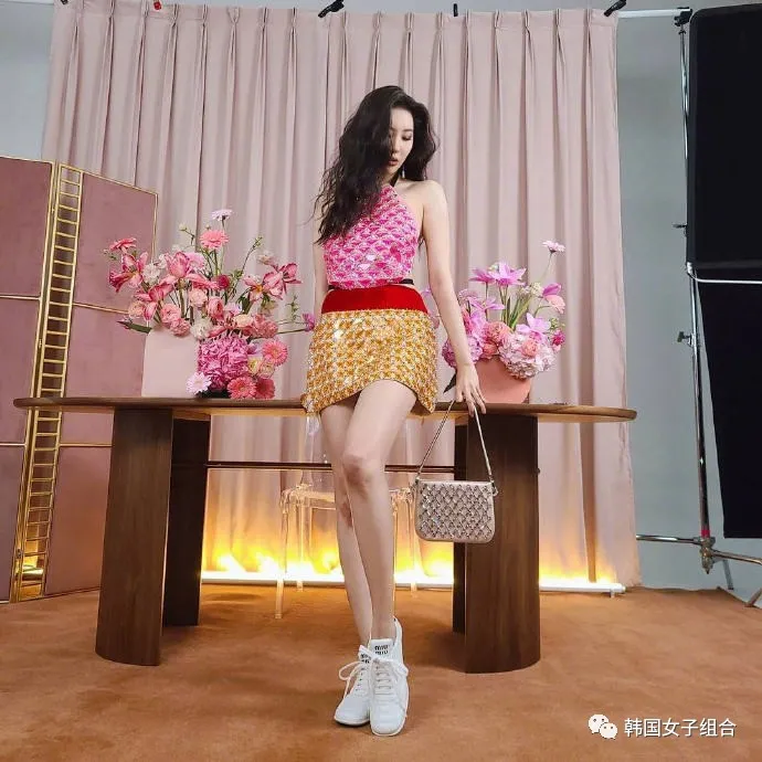 上传过miumiu赞助产品的女爱豆们,每一位都是仙女呀
