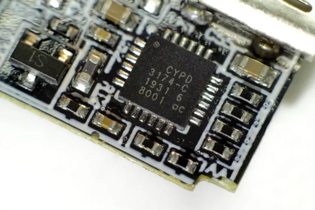 小米AD65G、AD652G、MDY-12-EQ三款氮化镓快充区别在哪?-充电头网