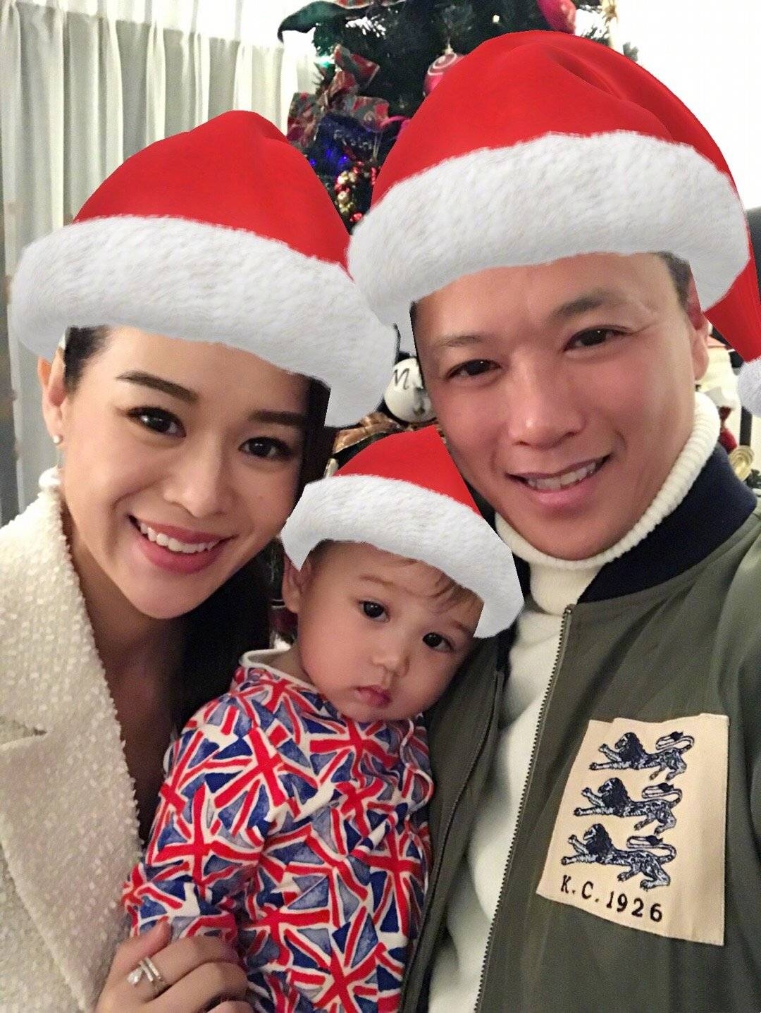 女主外男主內？ 胡杏兒產後一個多月就復工，李乘德輔導兒子有耐心