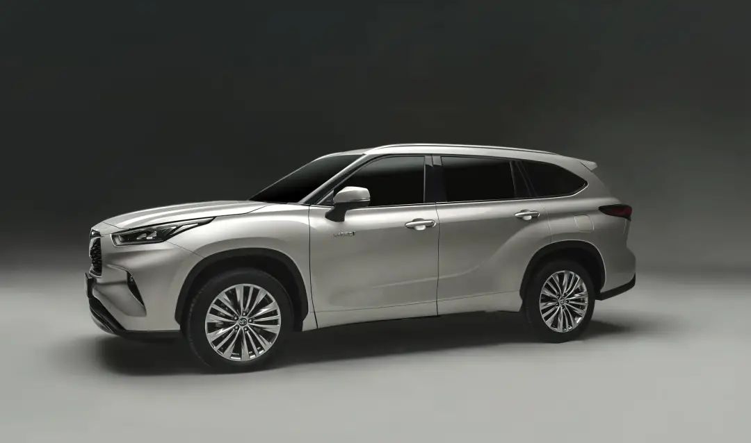 全新第四代汉兰达又将是其他七座SUV想干又干不掉的劲敌