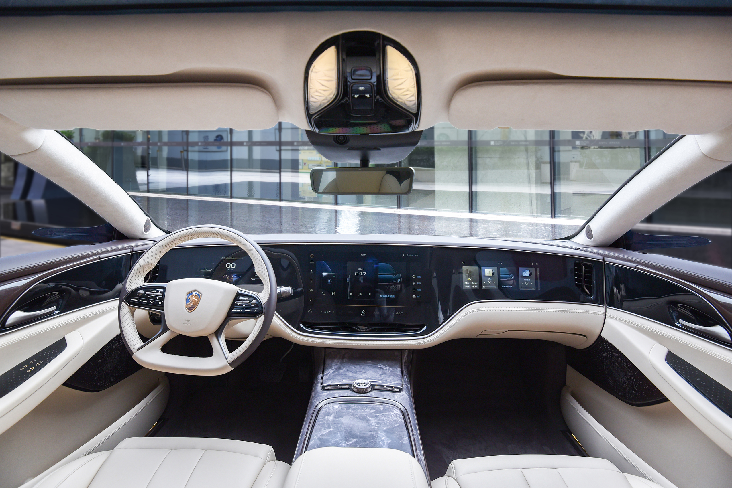 恒驰1内饰曝光 豪华与科技并存