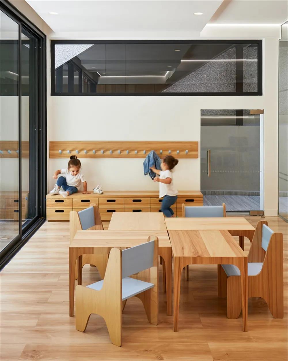 舒適自然的兒童學校設計，讓空間隨時隨地成為學習的場所