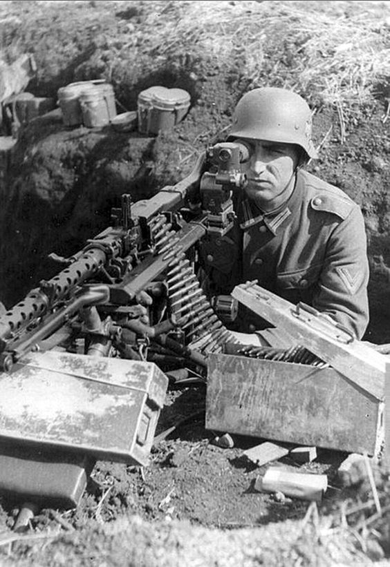 “黑科技”MG34机枪，改变步兵的作战方式，颠覆传统的重机枪