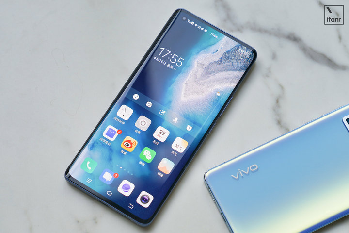 vivo X50 Pro+评测：超大杯的vivo手机,用上了尺寸最大的三星相机