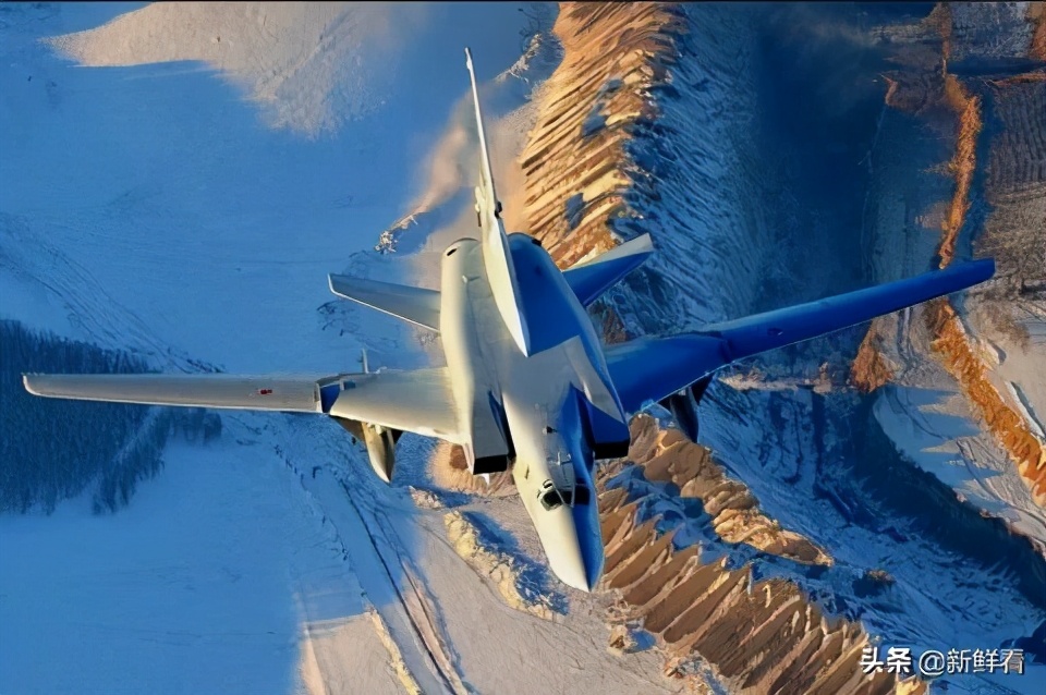 苏联空军的驾驶舱和投弹舱，难以熟练掌握的控