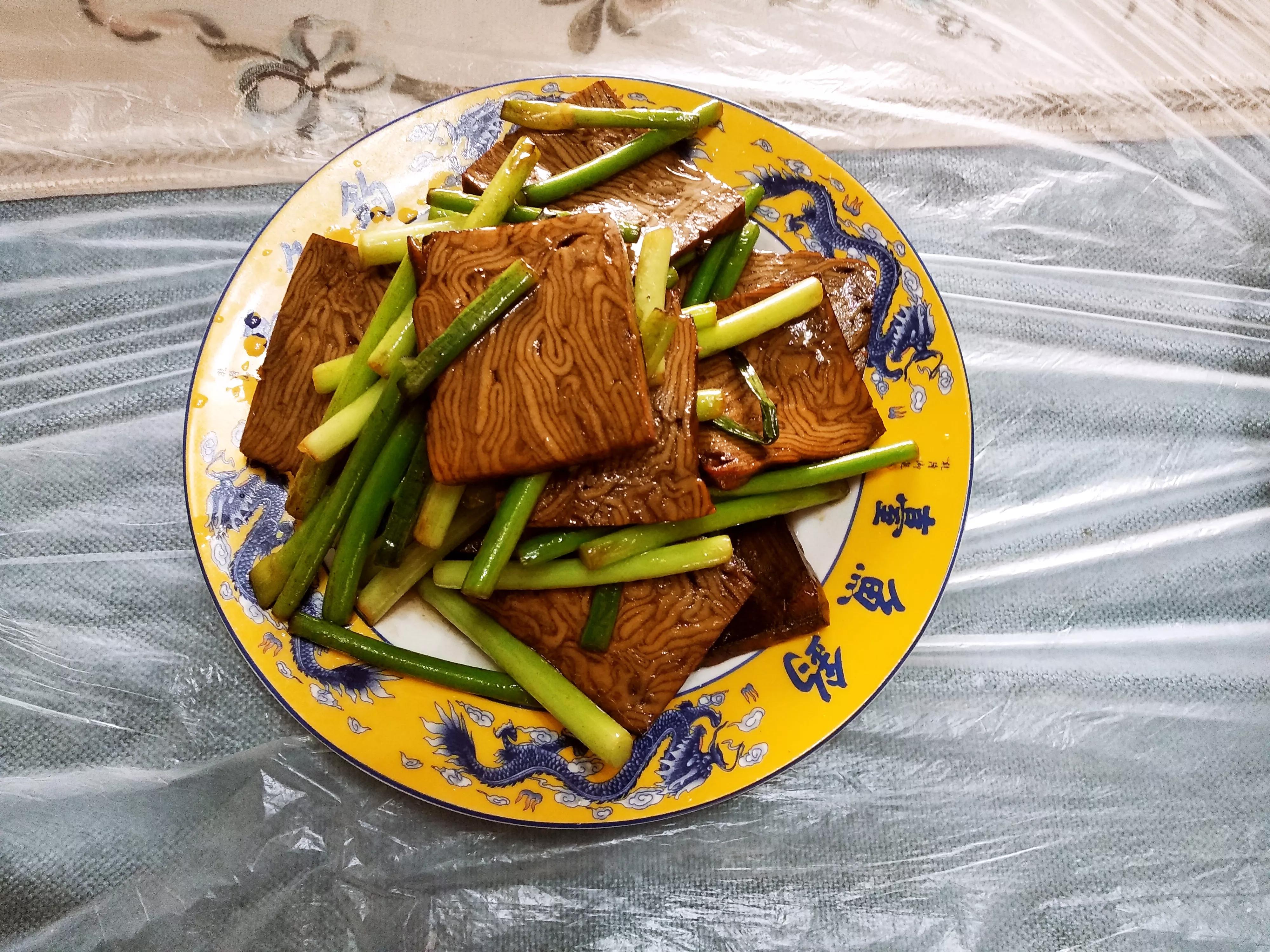 周末哥嫂来做客,不到300做了8道菜,嫂子:比饭店花800还实惠
