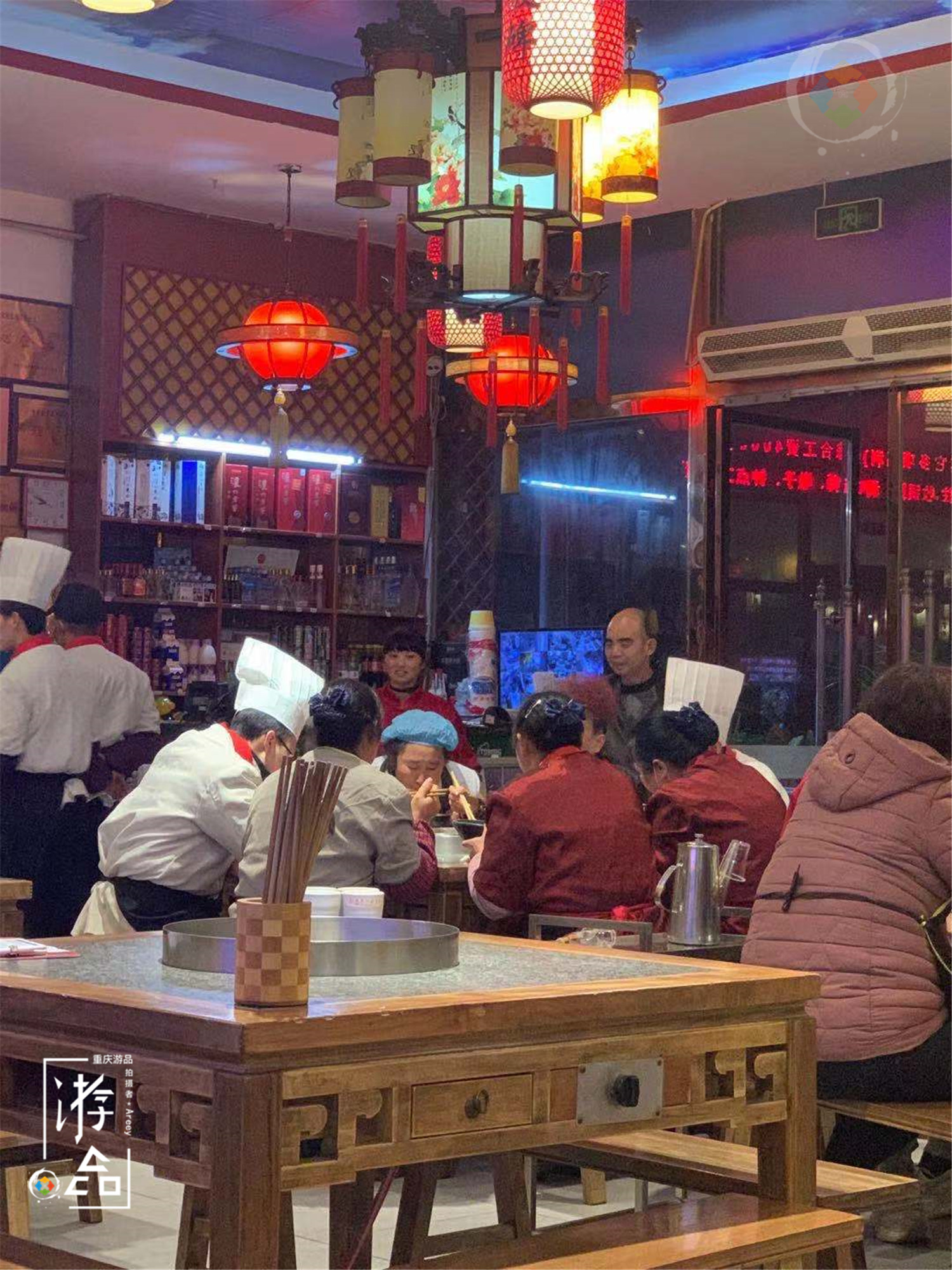 重庆冷知识：本地人都爱吃火锅，但火锅店的员工却从来不吃？