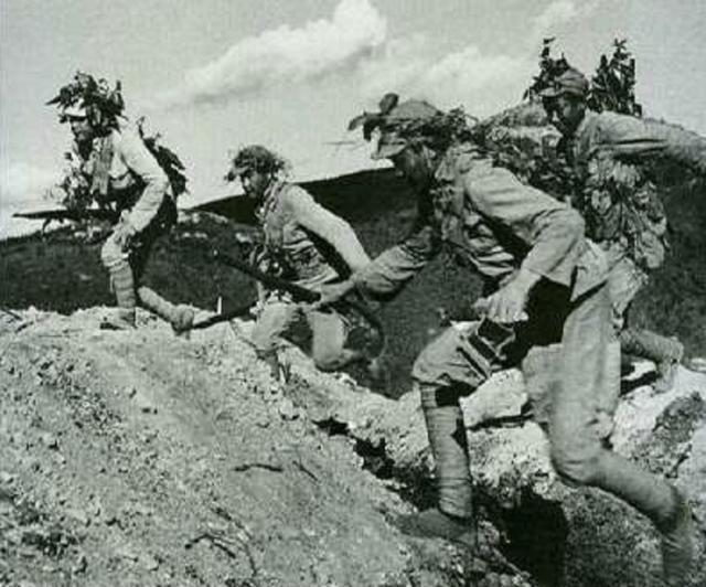 开国上将中，有两员虎将曾是“死对头”：为何