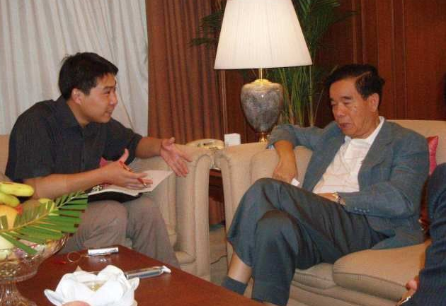 香港富豪郑裕彤，何鸿燊的大靠山，在中国坐拥3栋5百米摩天大楼